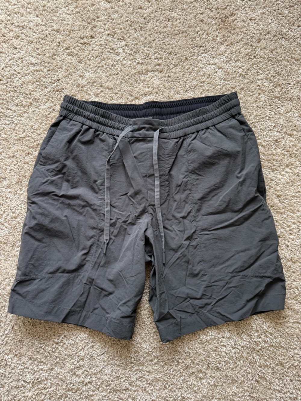 Lululemon Men's Drawstring Active Shorts - Grey/Black